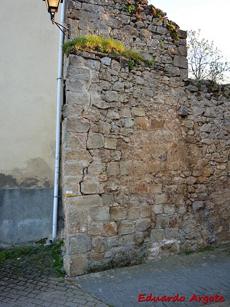 Muralla urbana de Bernedo