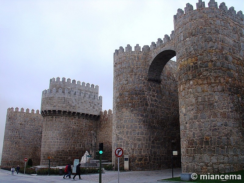 Puerta del Alcázar