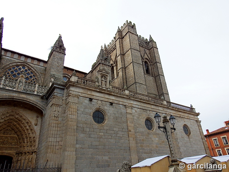 Catedral fortificada del Salvador