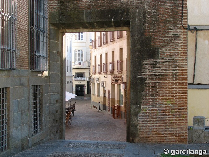 Puerta del Acebuche