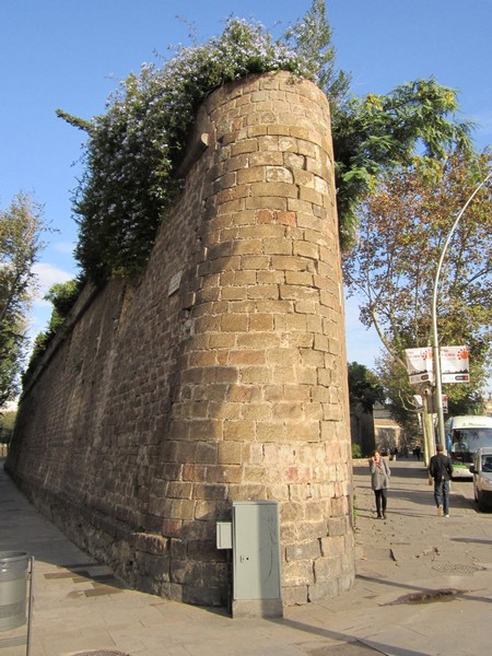 Muralla abaluartada de Barcelona