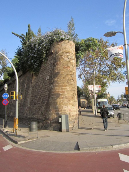 Muralla abaluartada de Barcelona