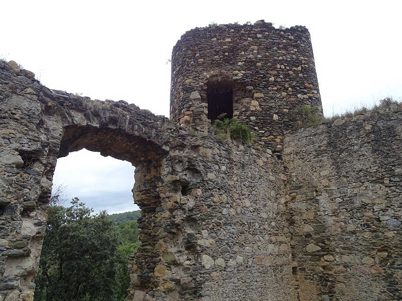 Castillo de Montclús
