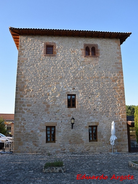 Casa torre de Villanueva La Lastra