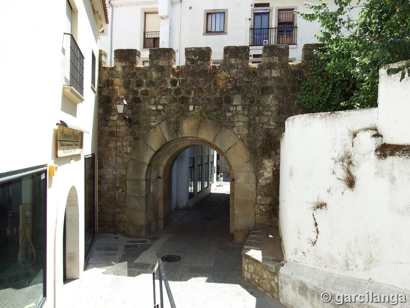 Puerta del Clavero