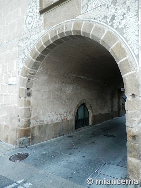 Puerta de Trujillo