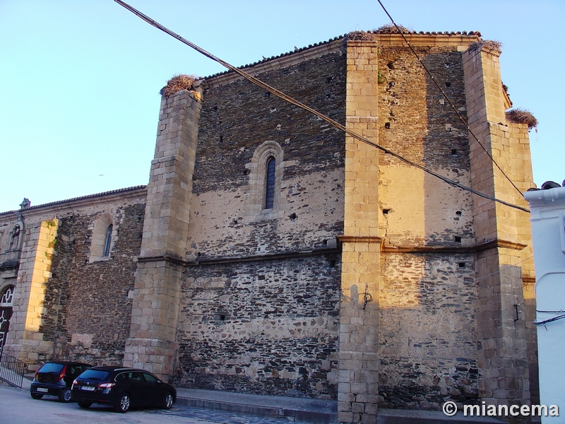 Iglesia fortificada de Almaraz