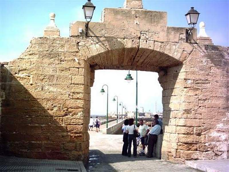 Puerta de la Caleta