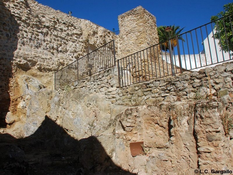 Muralla urbana de Torre-Alháquime