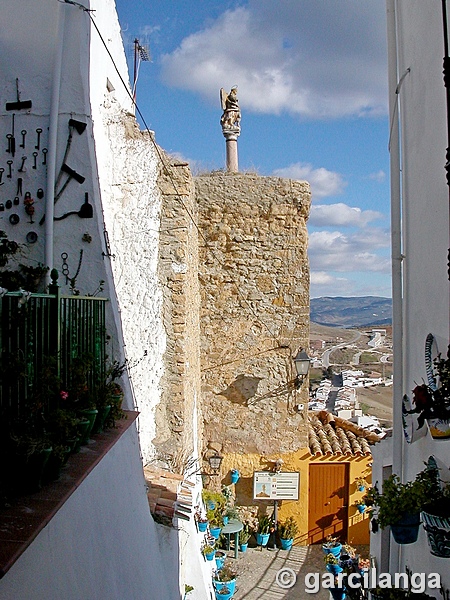 Muralla urbana de Iznájar
