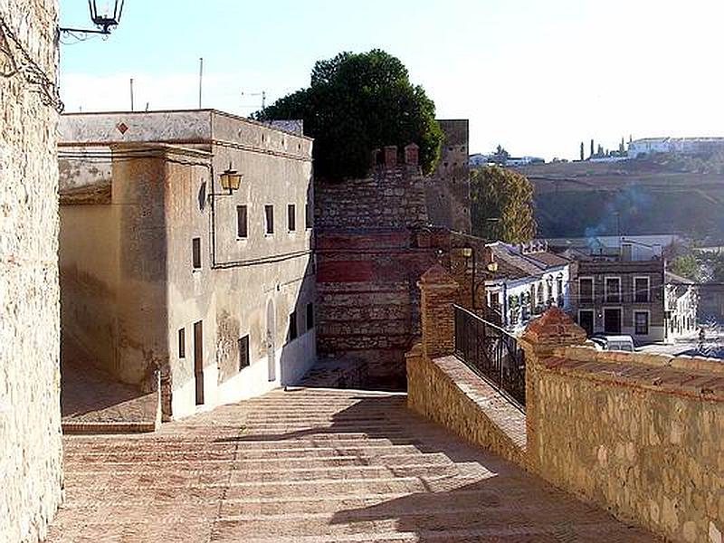 Muralla urbana de Santaella