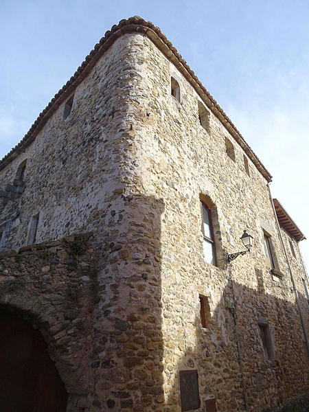 Casa fuerte de Montpalau