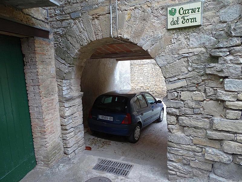 Portal de Castellnou de Oluges