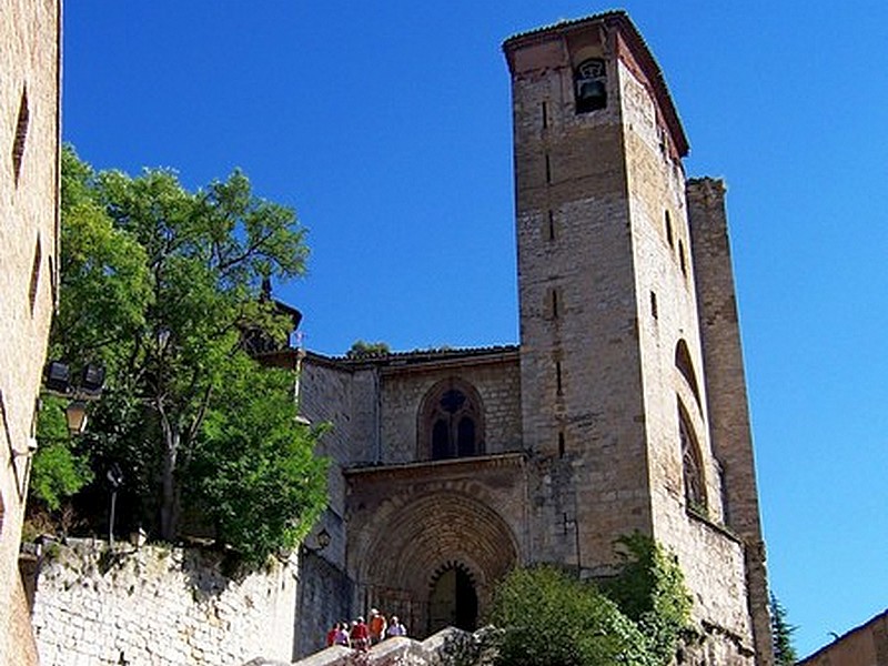 Iglesia fortificada de San Pedro de la Rúa