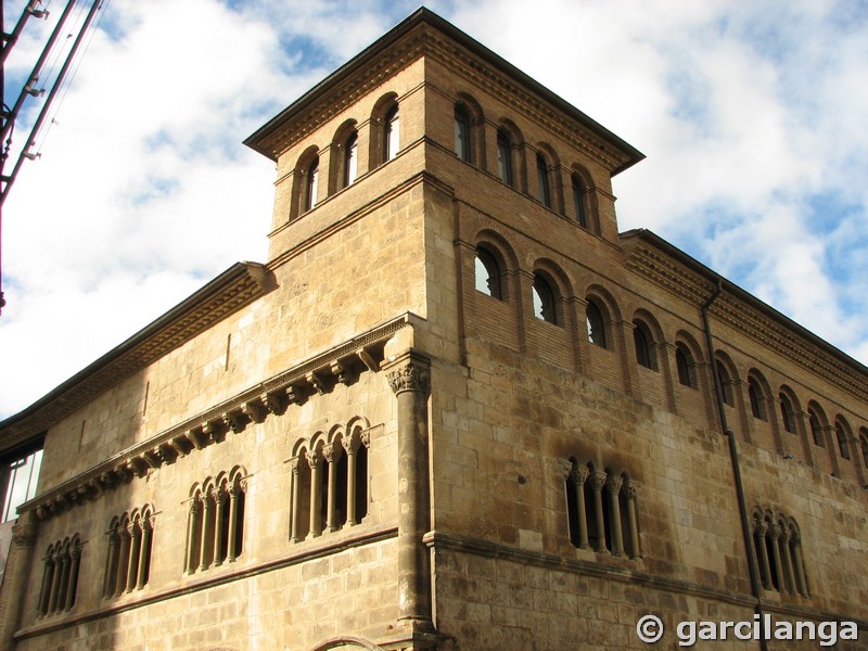 Palacio fortificado de los Reyes de Navarra
