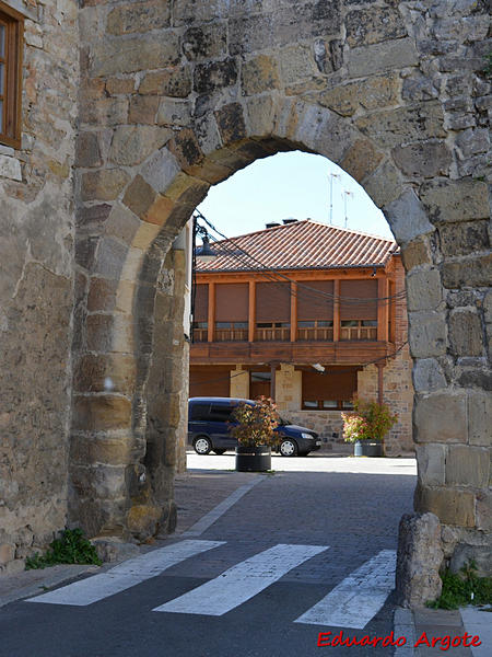 Puerta de la Tobalina