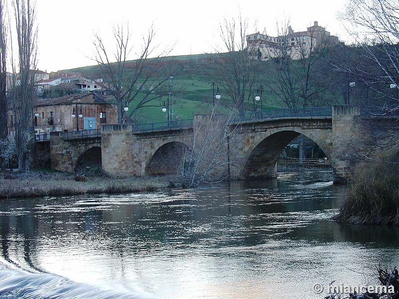 Puente fortificado de Soria