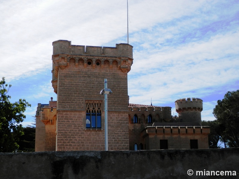 Castillo de los Condes de Sicart