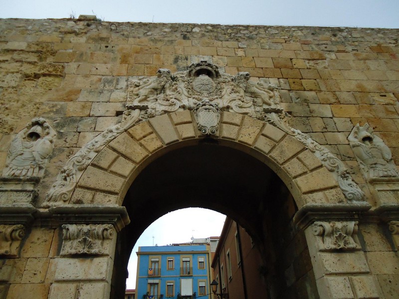 Portal de San Antonio