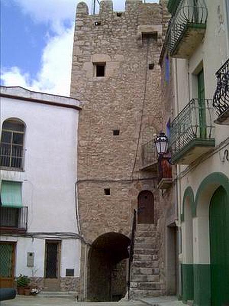 Torre puerta de Cal Capet