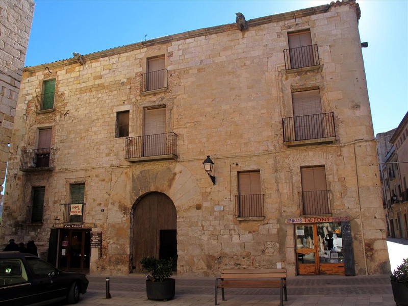 Palacio fortificado del Castlà