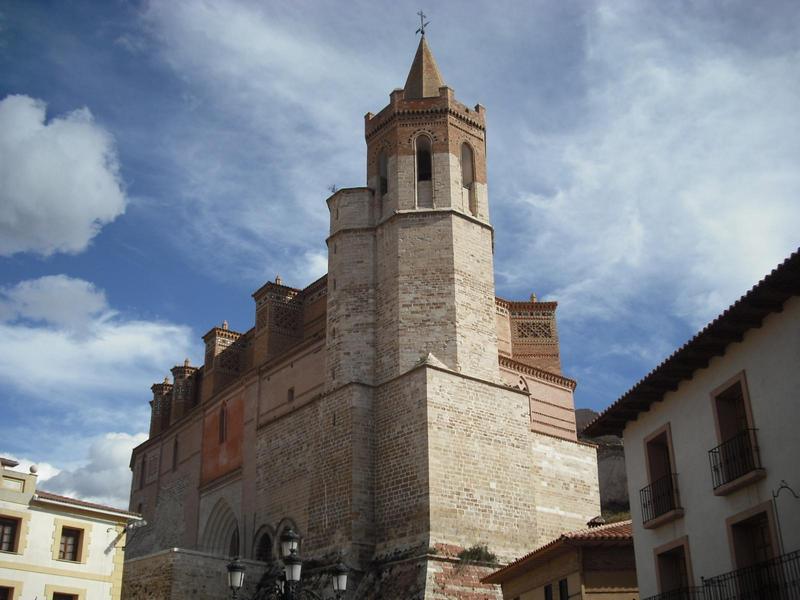 Iglesia fortaleza de Santiago el Mayor