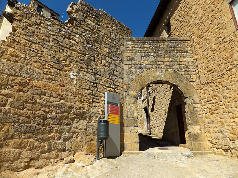 Puerta de Uncastillo