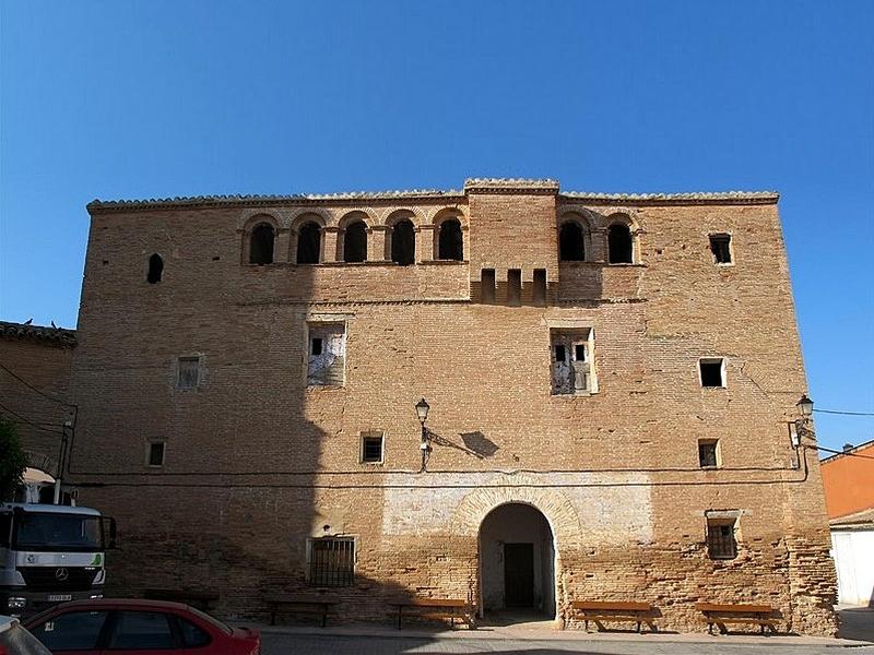 Palacio fortificado de Mozota